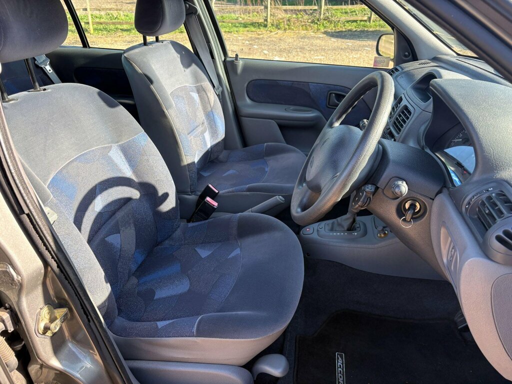 Renault Clio Rt Blue #28