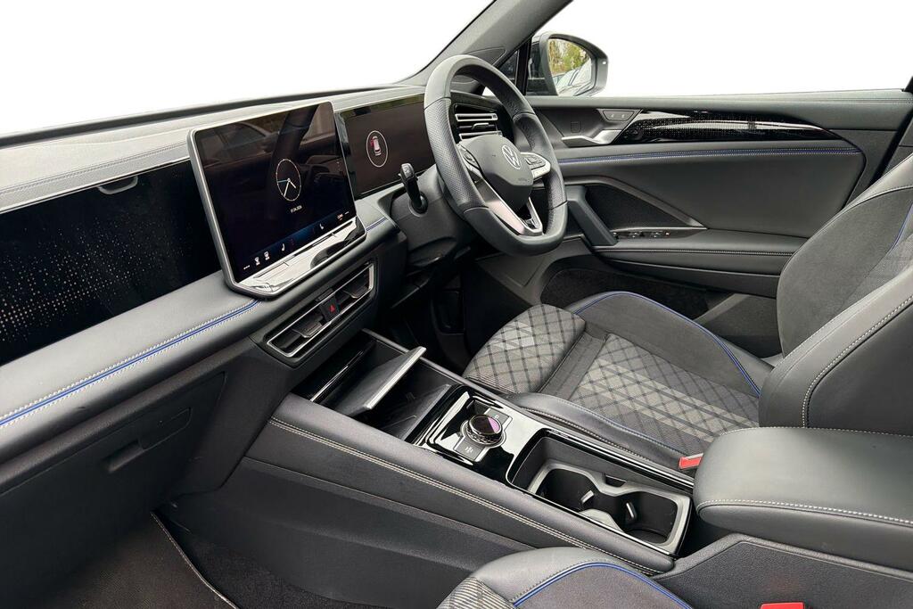 Volkswagen Tiguan Volkswagen Tiguan R-line 1.5 Etsi 150 Ps 7-Speed D AE75VRV Black #2
