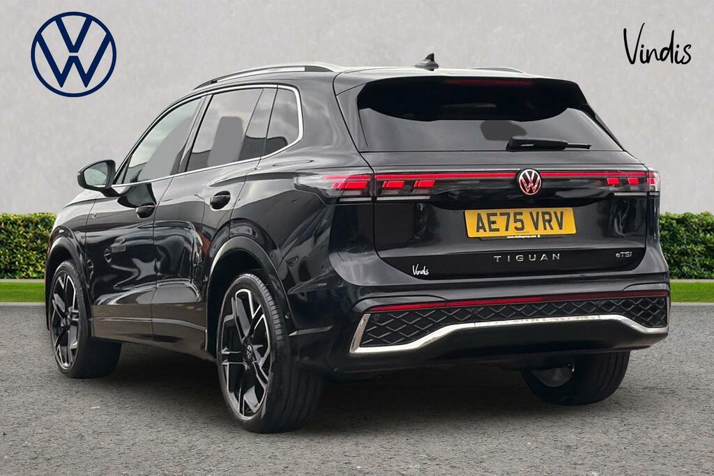 Volkswagen Tiguan Volkswagen Tiguan R-line 1.5 Etsi 150 Ps 7-Speed D AE75VRV Black #3