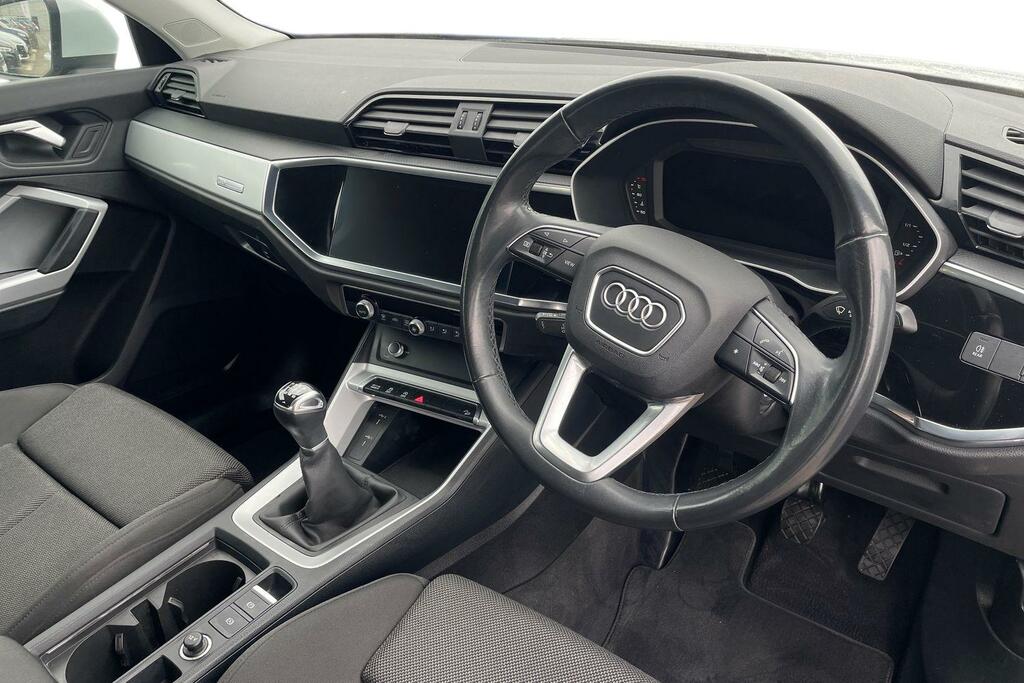 Audi Q3 Audi Q3 Sport 35 Tfsi 150 Ps 6-Speed AK73BXJ White #6
