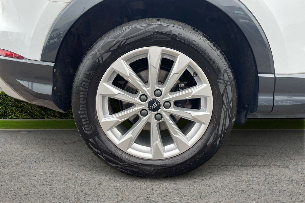 Audi Q3 Audi Q3 Sport 35 Tfsi 150 Ps 6-Speed AK73BXJ White #5