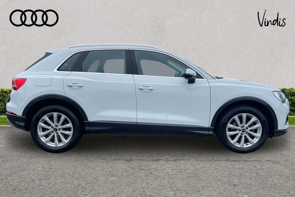 Audi Q3 Audi Q3 Sport 35 Tfsi 150 Ps 6-Speed AK73BXJ White #4