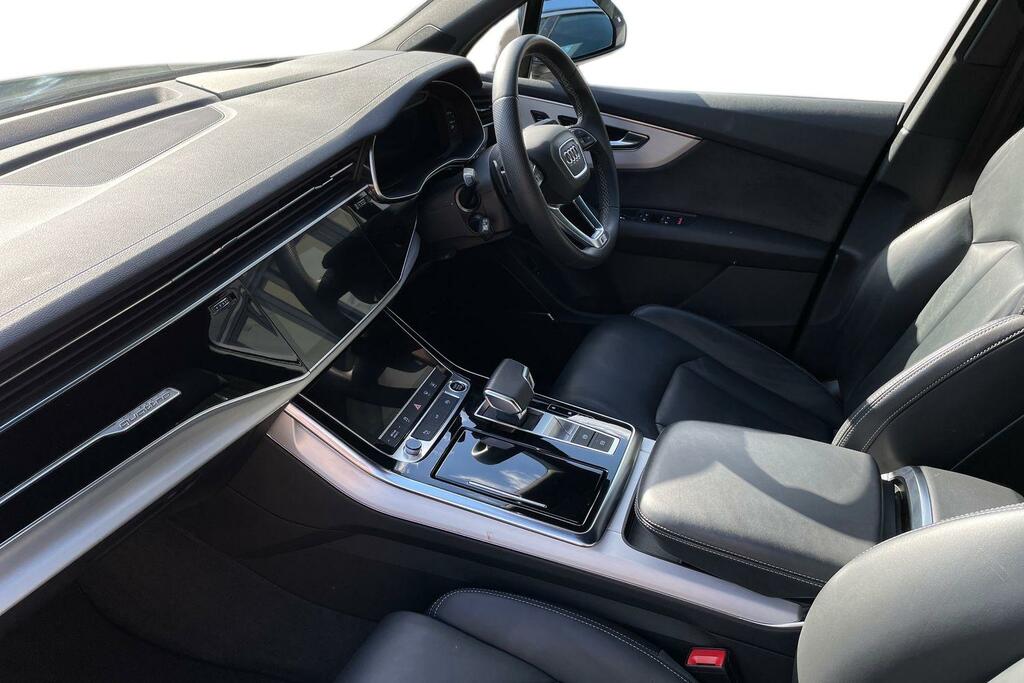 Audi Q7 Audi Q7 My23.5 S Line 45 Tdi Quattro 231 Ps Tiptro AK24HDV Black #2