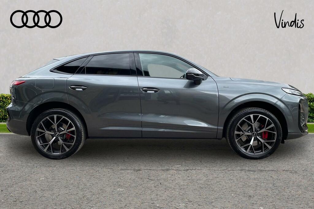 Audi Q3 Audi Q3 Sportback Launch Edition Plus E-hybrid 272 AK75GGF Grey #4