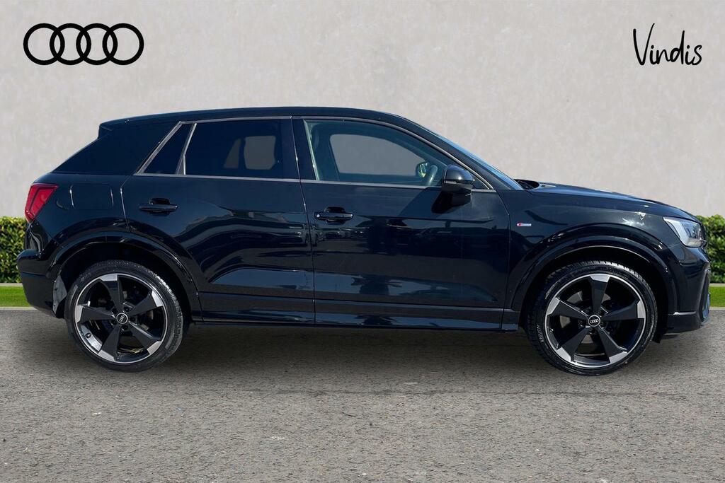 Audi Q2 Audi Q2 Black Edition 35 Tfsi 150 Ps S Tronic EO21NHG Black #4