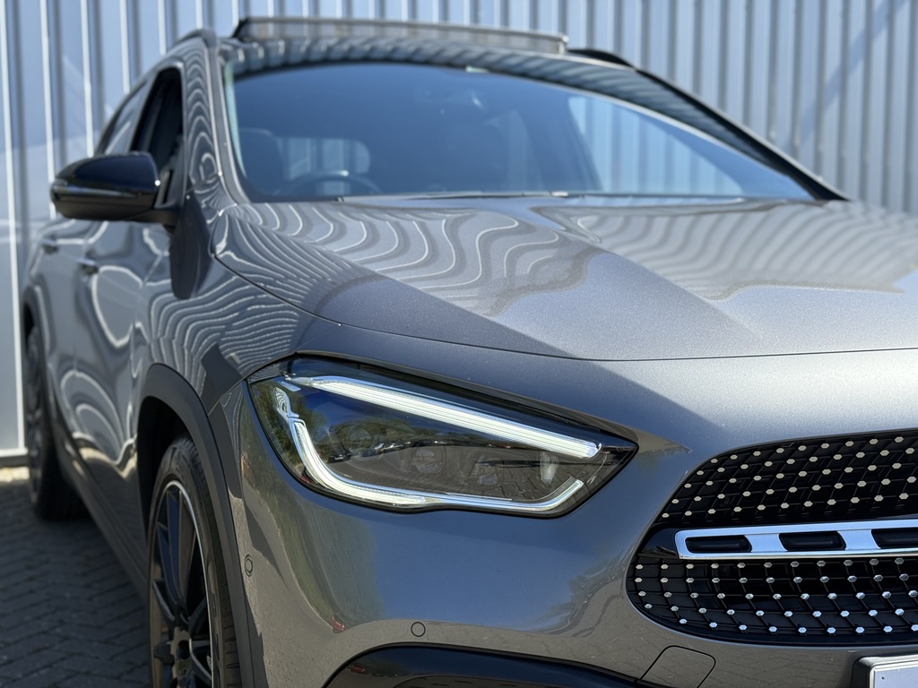 Mercedes-Benz GLA Class Mercedes-benz Gla 200 Amg Lne Prem Ngt Ed A LN72NNH Grey #5