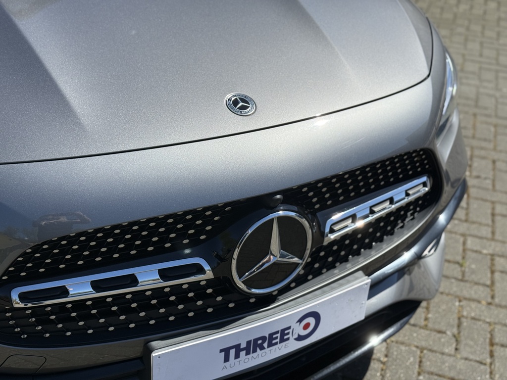 Mercedes-Benz GLA Class Mercedes-benz Gla 200 Amg Lne Prem Ngt Ed A LN72NNH Grey #4