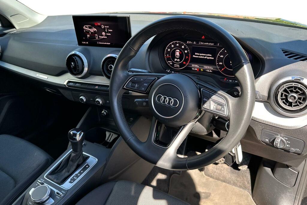 Audi Q2 Audi Q2 Sport 35 Tfsi 150 Ps S Tronic PJ71CGX Black #6