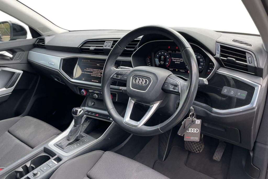 Audi Q3 Audi Q3 Sport 35 Tfsi 150 Ps S Tronic AE23XDJ Black #6