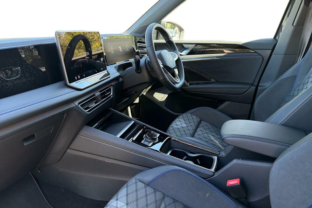 Volkswagen Tiguan Volkswagen Tiguan R-line 1.5 Etsi 150 Ps 7-Speed D KM75UMZ Grey #2