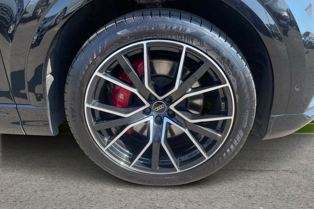 Audi Q8 Audi Sq8 Vorsprung Tfsi 507 Ps Tiptronic DN73EJZ Black #5