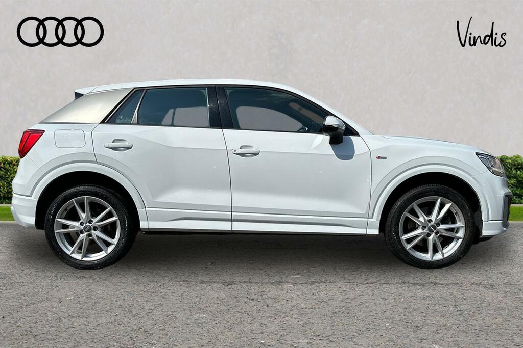 Audi Q2 Audi Q2 S Line 1.4 Tfsi Cylinder On Demand 150 Ps AF67ZPW White #4