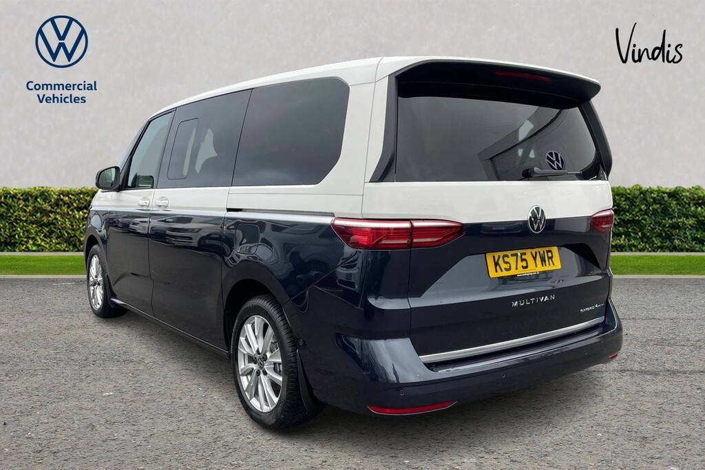 Volkswagen Multivan Volkswagen Multivan Estate 1.5 Tsi Ehybrid Style 5 KS75YWR White #3