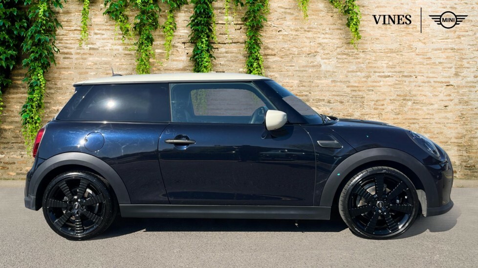 Mini Hatch 3-Door Hatch Cooper Resolute Edition GU23WLH Black #3