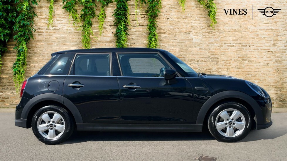 Mini Hatch 5-Door Hatch Cooper Classic LJ72EKL Black #3