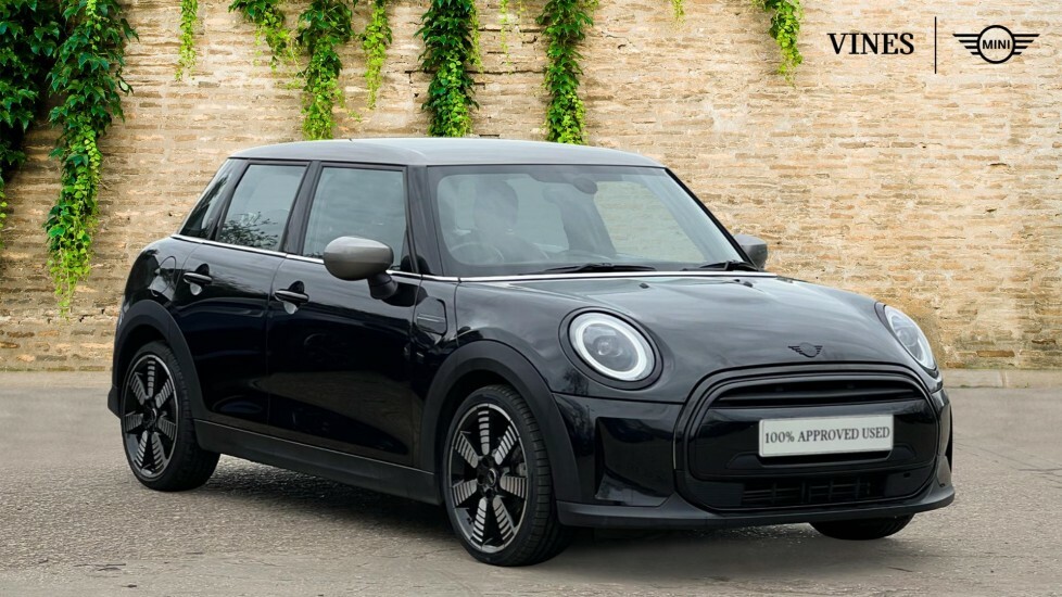 Mini Hatch 5-Door Hatch Cooper Exclusive Black