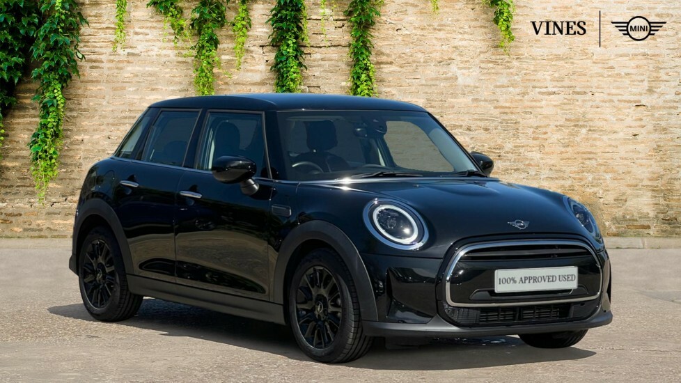 Mini Hatch 5-Door Hatch Cooper Classic Black