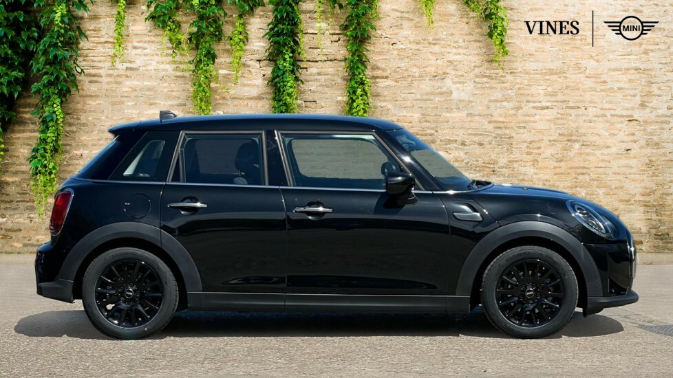 Mini Hatch 5-Door Hatch Cooper Classic RY72BNN Black #3