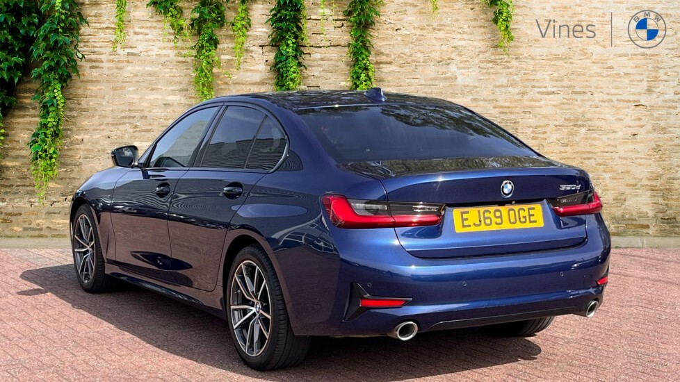 BMW 3 Series 320D Sport Saloon EJ69OGE Blue #2