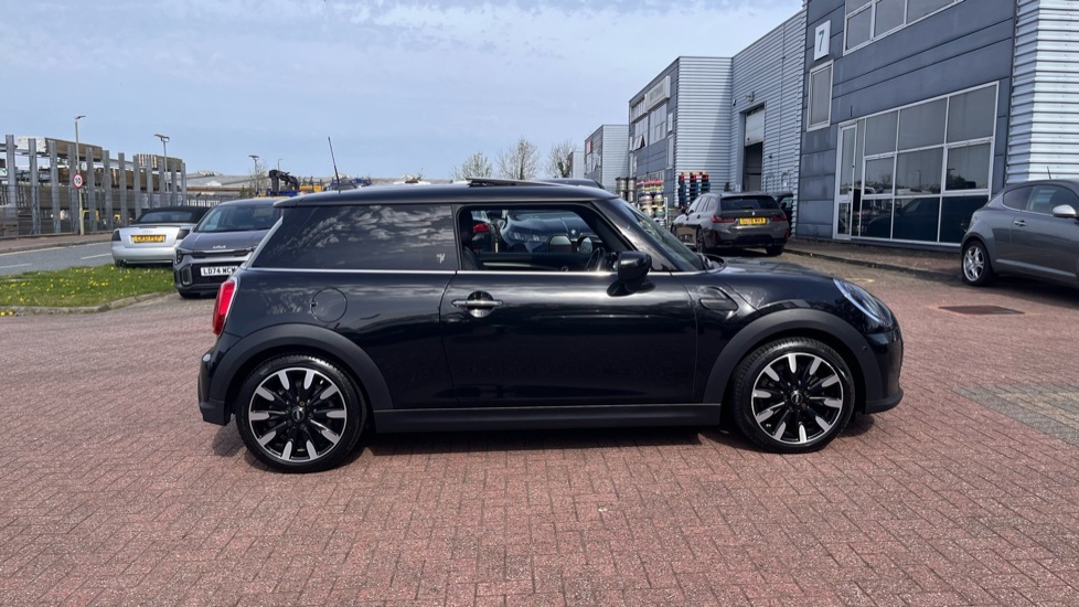 Mini Hatch 3-Door Hatch Cooper Exclusive GV73HCL Black #5