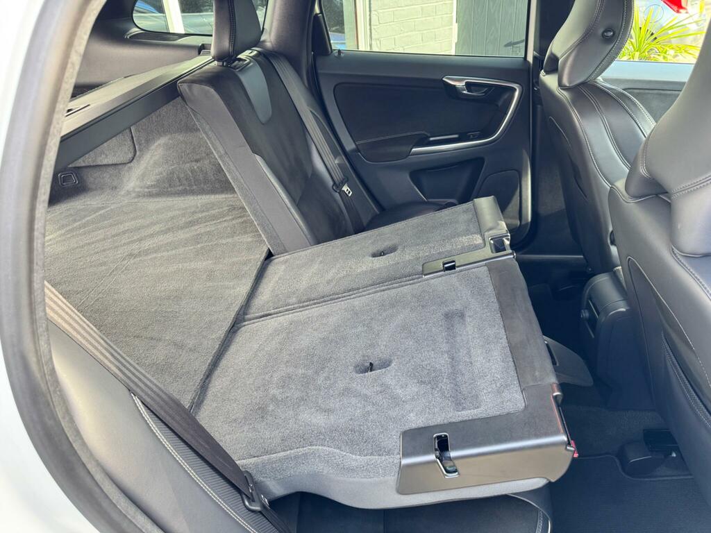 Volvo XC60 3.2 2dr Silver #55