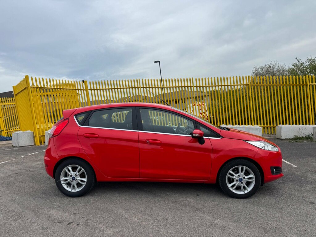 Ford Fiesta 1.25 Zetec Euro 5 EN64PNJ Red #4