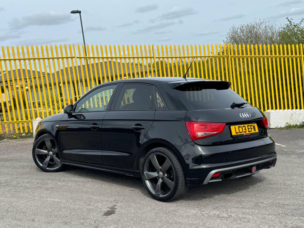 Audi A1 2.0 Tdi Black Edition Sportback Euro 5 Ss Black #2