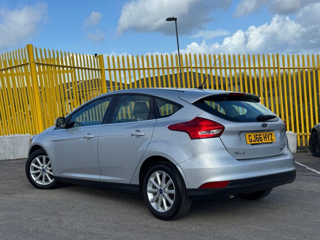 Ford Focus 1.0T Ecoboost Titanium Euro 6 Ss Silver #2