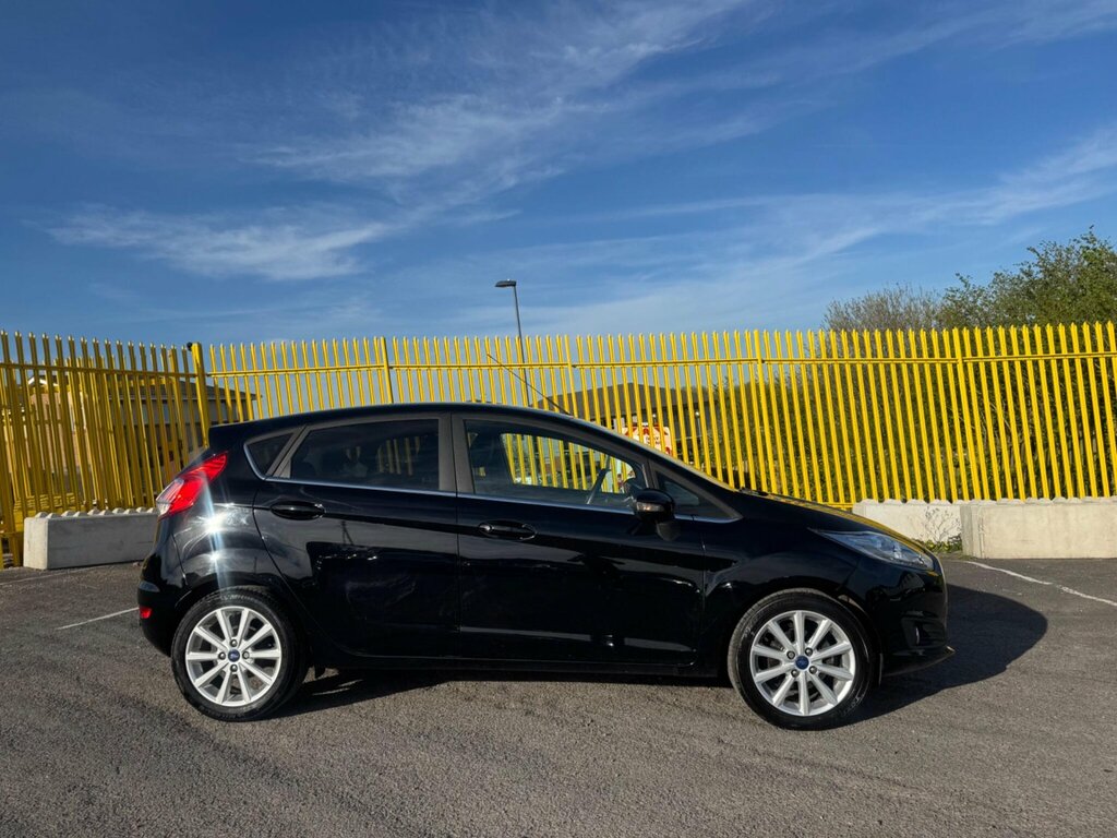 Ford Fiesta 1.0T Ecoboost Titanium Euro 6 Ss CE66YZO Black #5