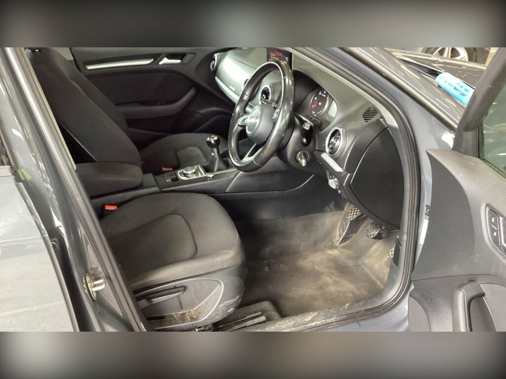Audi A3 1.6 Tdi Se Technik Sportback Euro 6 Ss RK17YPV Grey #4