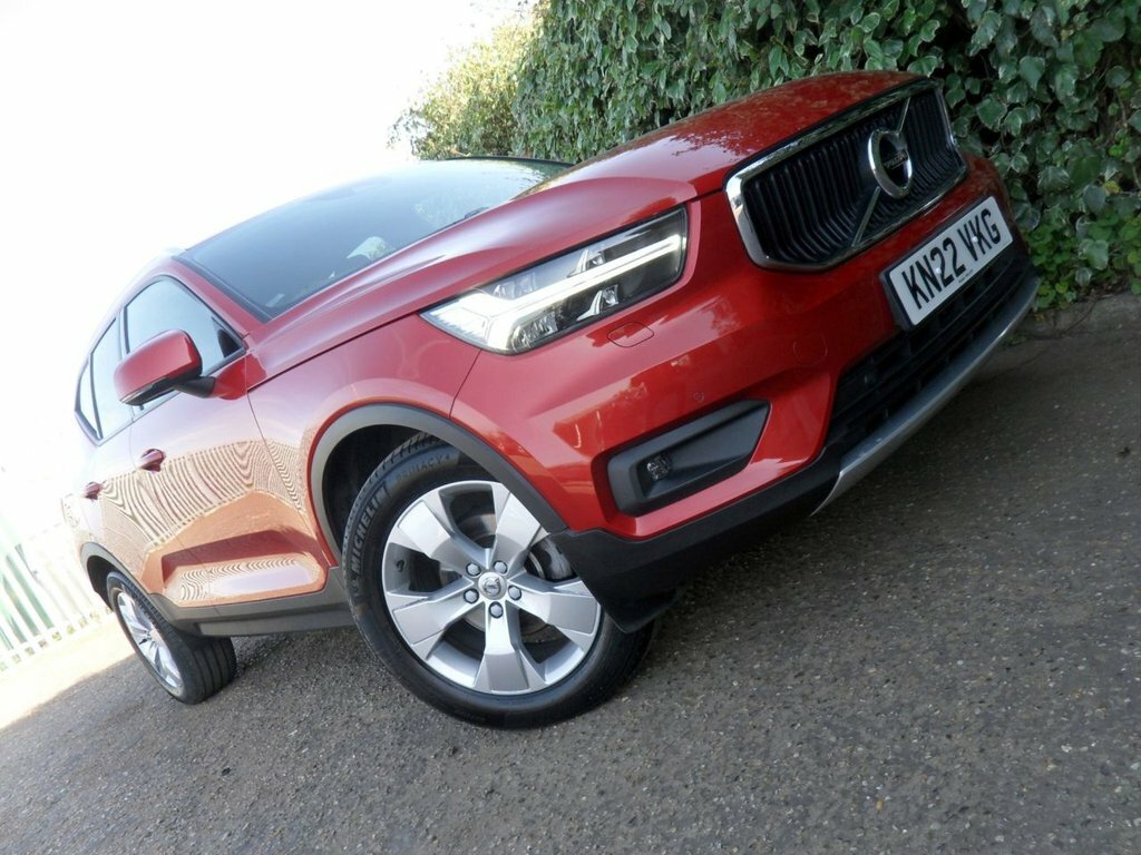 Volvo XC40 1.5 T3 Momentum Suv Euro 6 Ss KN22VKG Red