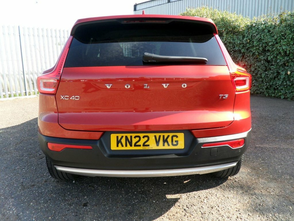 Volvo XC40 1.5 T3 Momentum Suv Euro 6 Ss KN22VKG Red #3
