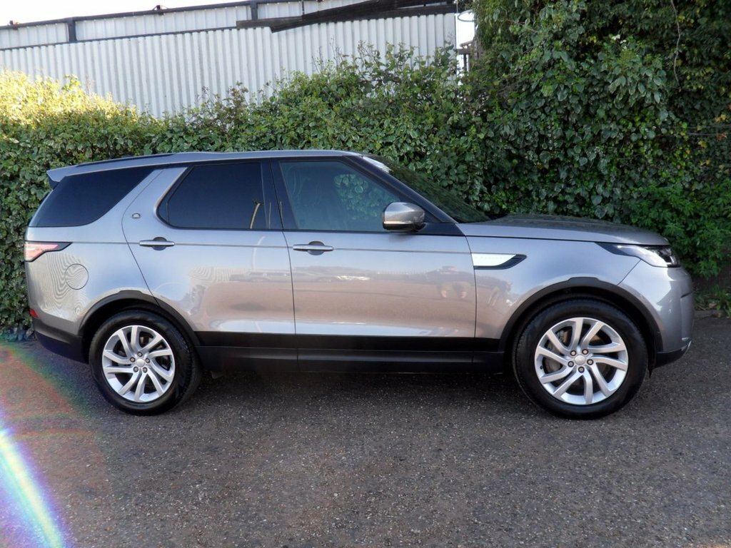 Land Rover Discovery 3.0 Sd V6 Hse Suv 4Wd Euro 6 Ss AY20OOE Grey #4