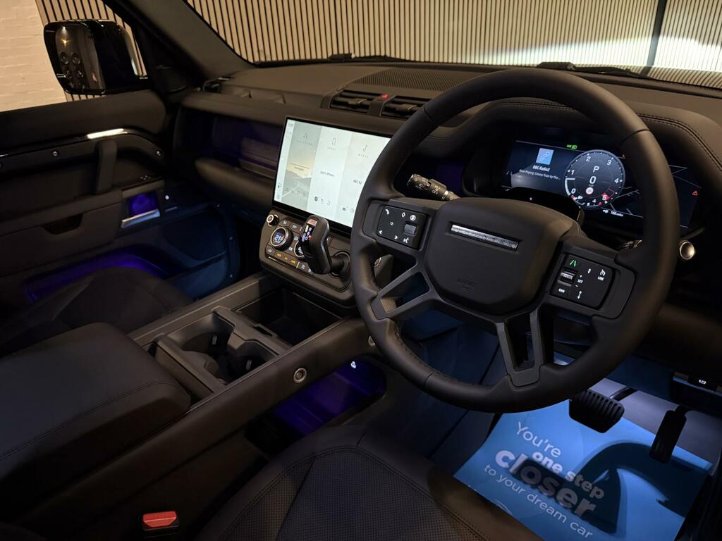 Land Rover Defender 110 3.0 D250 Mhev X-dynamic Se Hard Top Suv Black