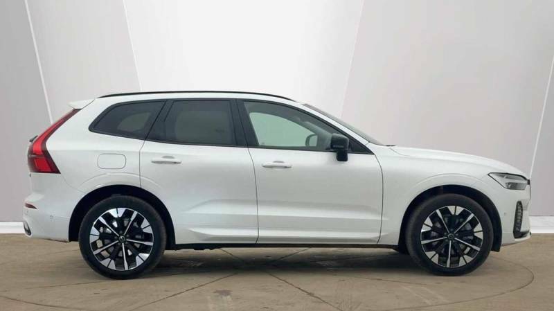 Volvo XC60 B5 Awd Mild Hybrid Plus Dark - 2025 25 OW25VHR White #2