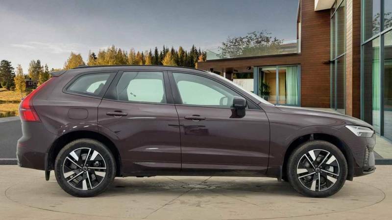 Volvo XC60 B5 Awd Mild Hybrid Plus Dark - 2025 75 SM75ABK Red #2