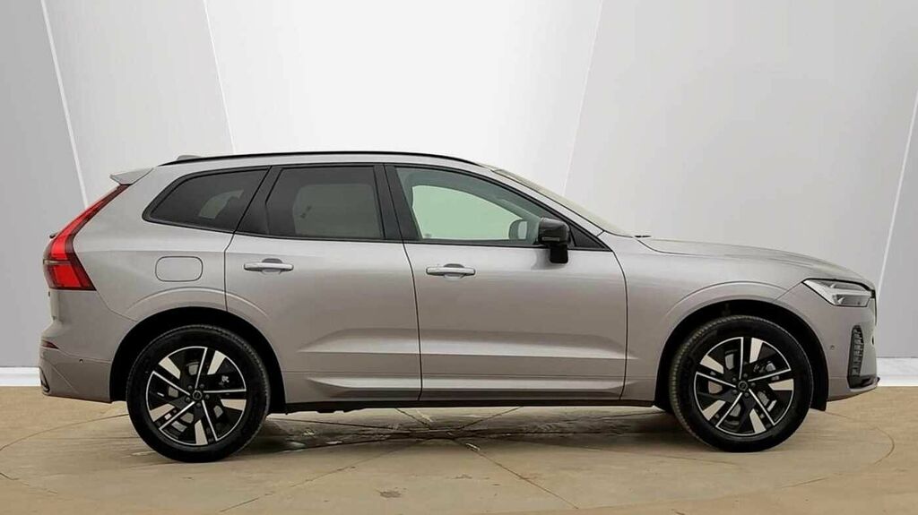 Volvo XC60 Plus, B5 Awd Mild Hybrid, Dark RJ25ZHN Silver #2