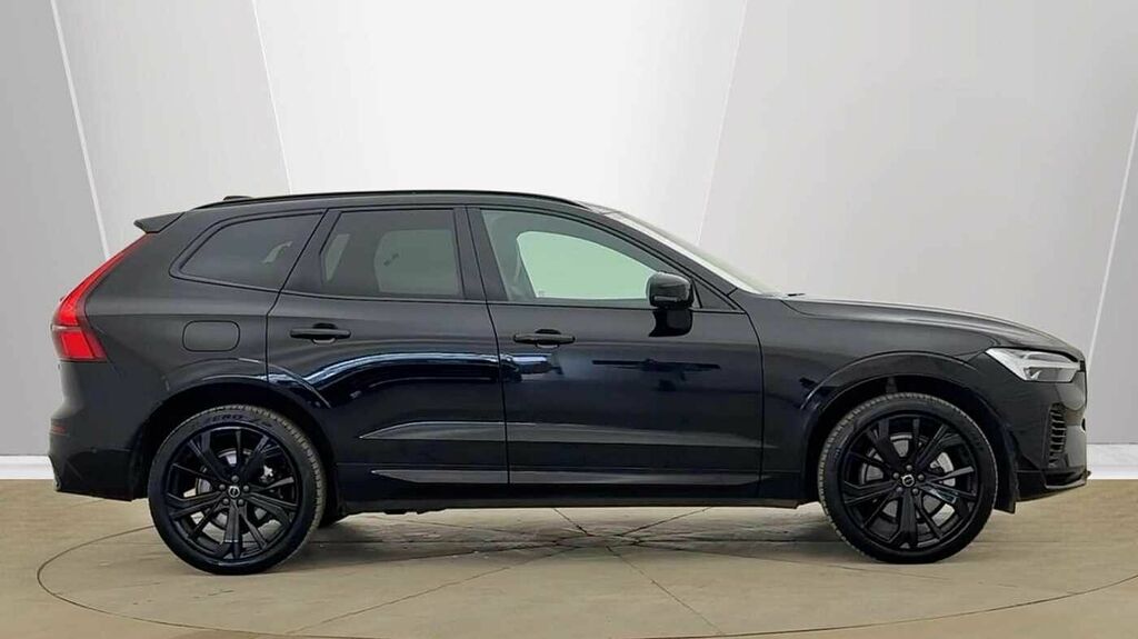 Volvo XC60 Black Edition Plus, T6 Awd Plug-in Hybrid, Electri RA25KUC Black #2