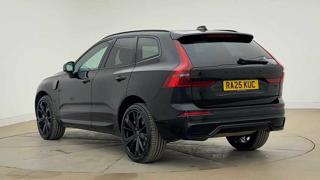 Volvo XC60 Black Edition Plus, T6 Awd Plug-in Hybrid, Electri RA25KUC Black #5
