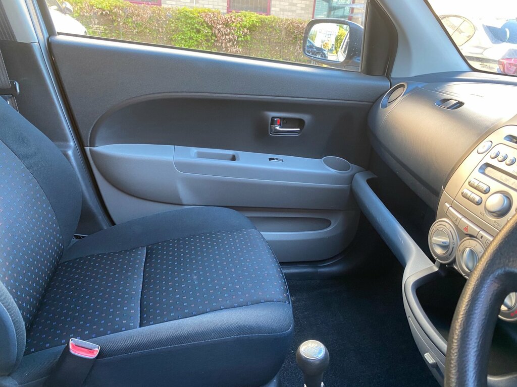 Daihatsu Sirion Se Silver #61