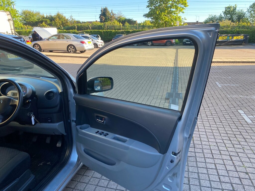 Daihatsu Sirion Se Silver #40