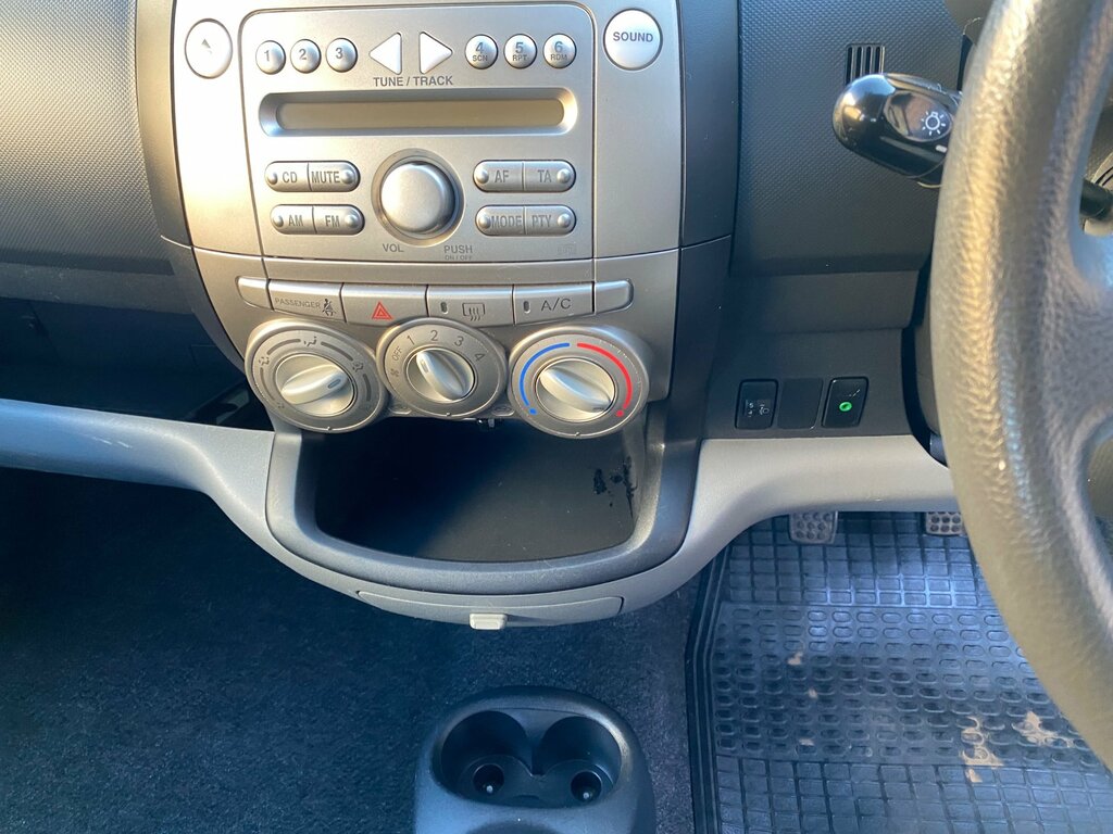 Daihatsu Sirion Se Silver #57