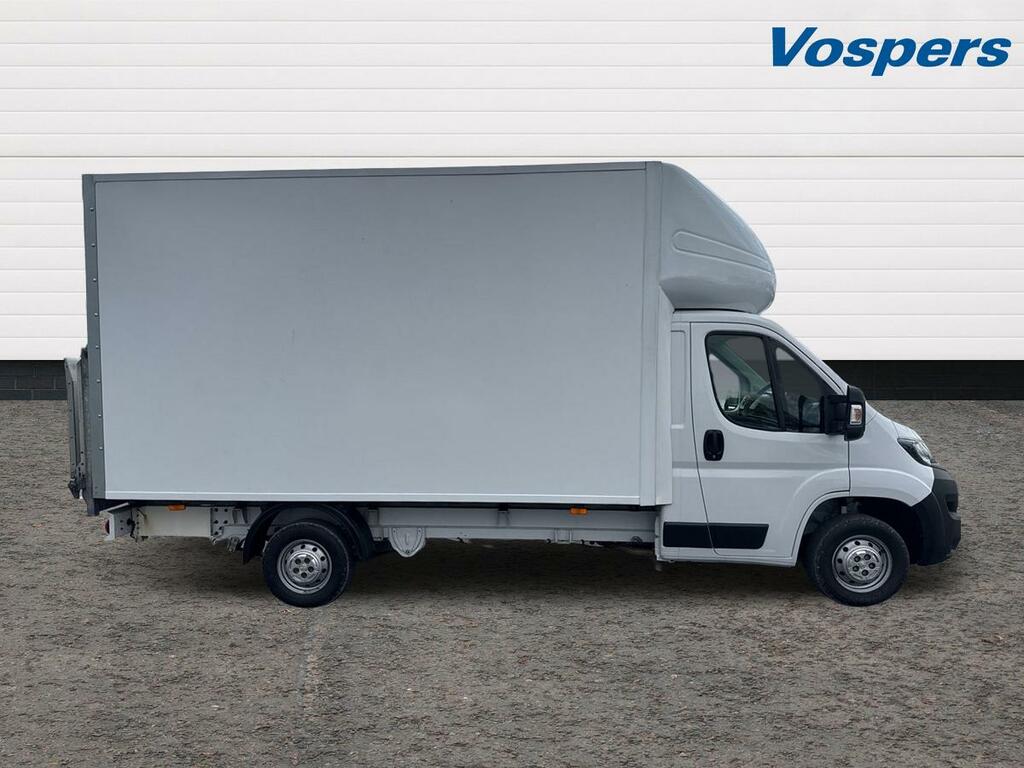Peugeot Boxer 2.2 Bluehdi Luton 140Ps LS23OHX White #2
