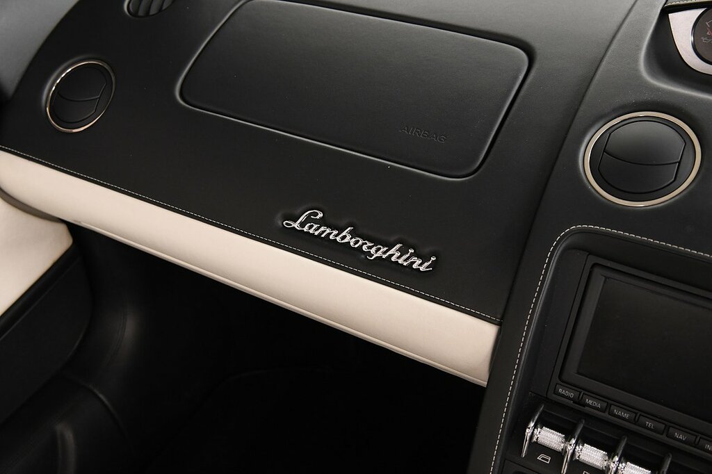 Lamborghini Gallardo Lp 570-4 Spyder Performante 2-Door White #15