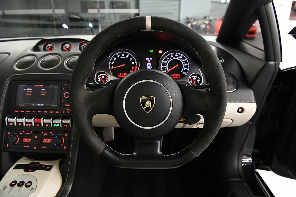Lamborghini Gallardo Lp 570-4 Spyder Performante 2-Door White #23