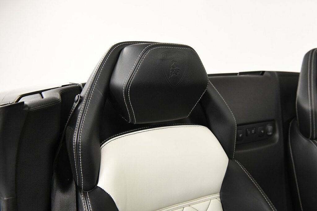 Lamborghini Gallardo Lp 570-4 Spyder Performante 2-Door White #9