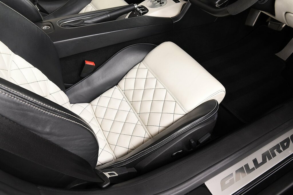 Lamborghini Gallardo Lp 570-4 Spyder Performante 2-Door White #11
