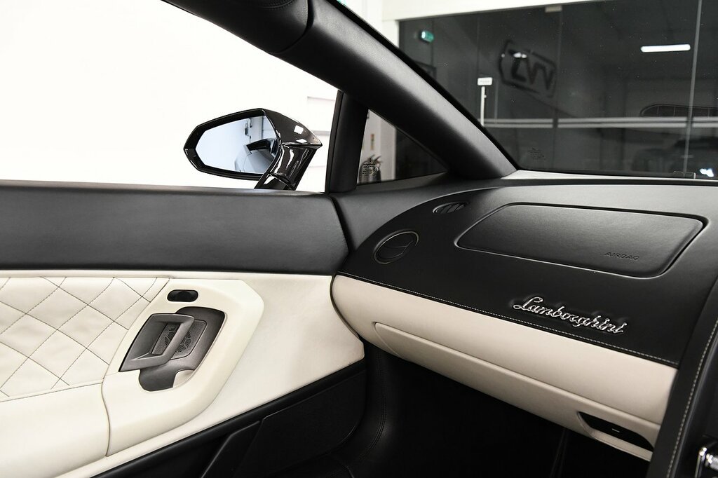 Lamborghini Gallardo Lp 570-4 Spyder Performante 2-Door White #14