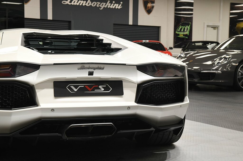 Lamborghini Aventador Lp 700-4 White #41
