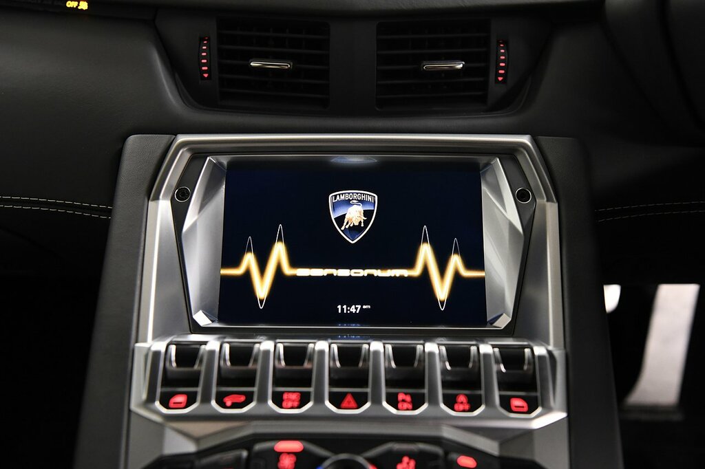 Lamborghini Aventador Lp 700-4 White #19